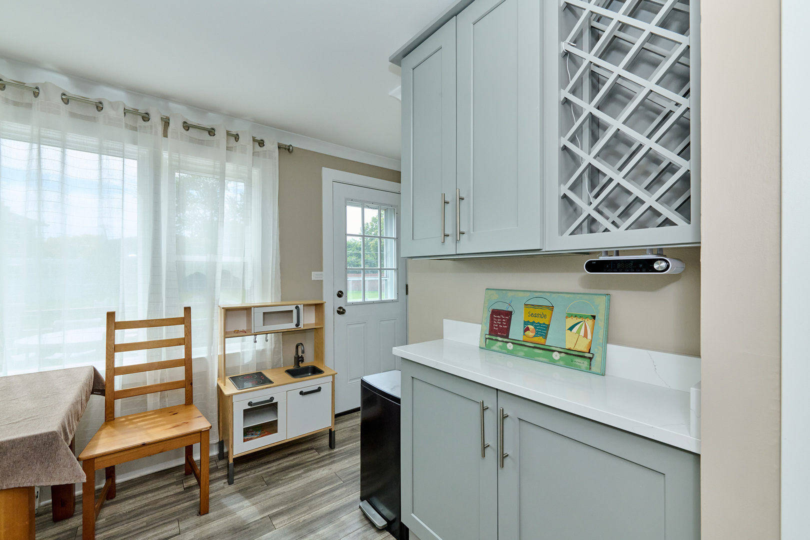 926 N Boxwood Drive Unit: B