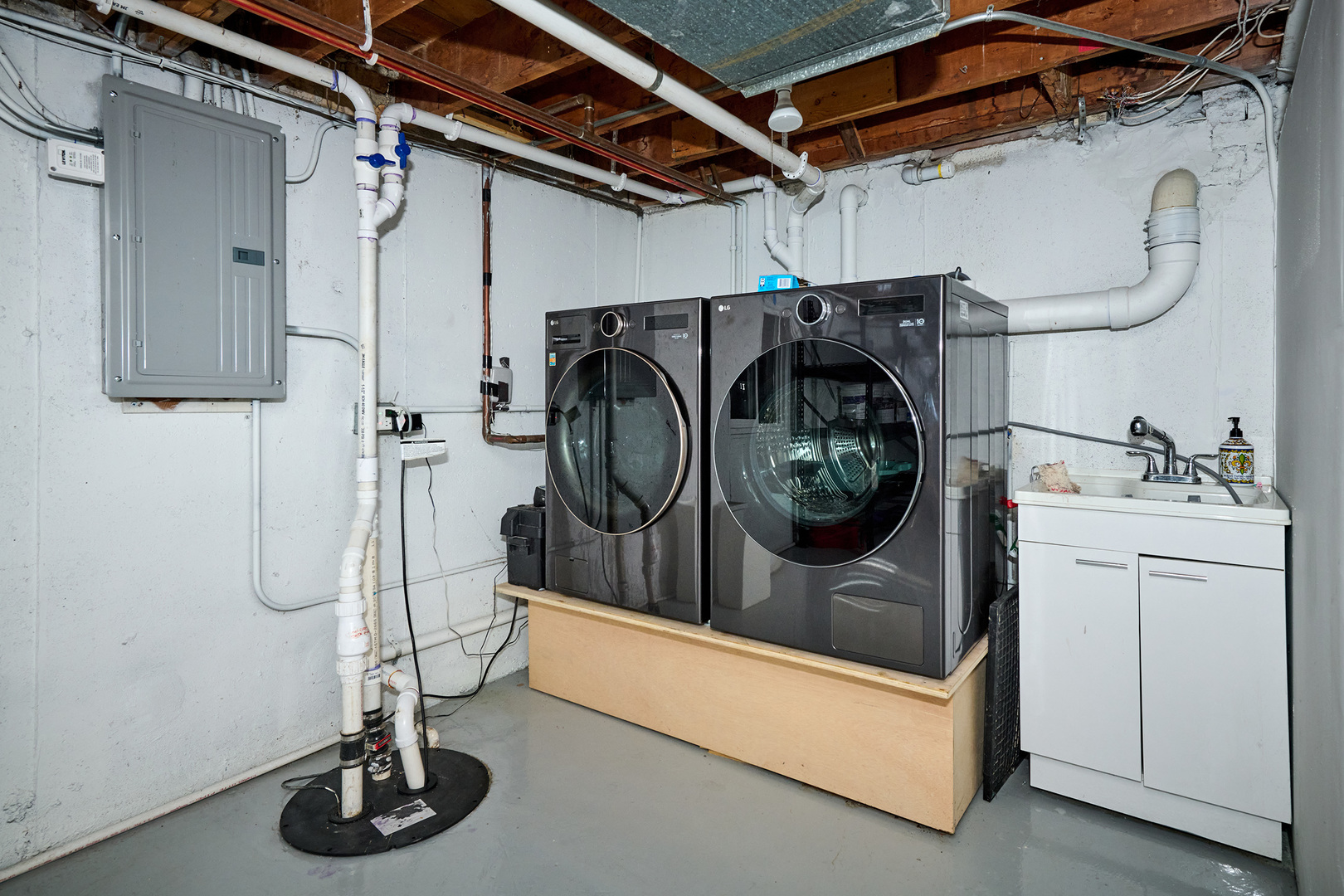 926 N Boxwood Drive Unit: B