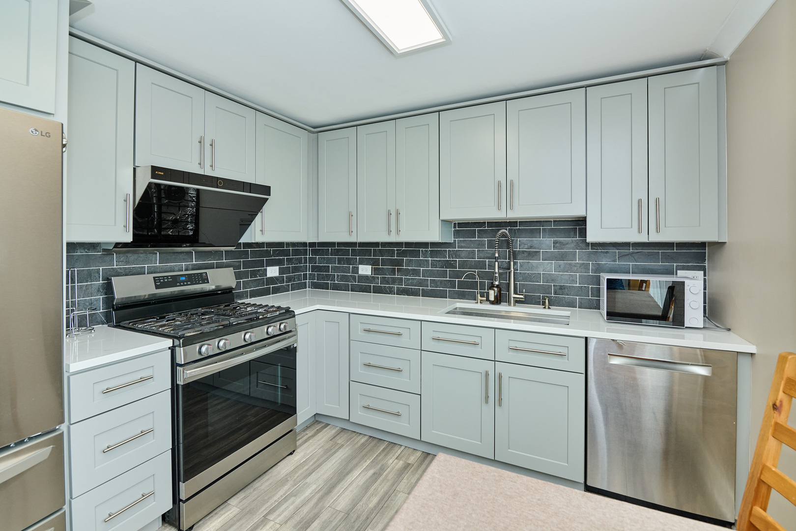 926 N Boxwood Drive Unit: B