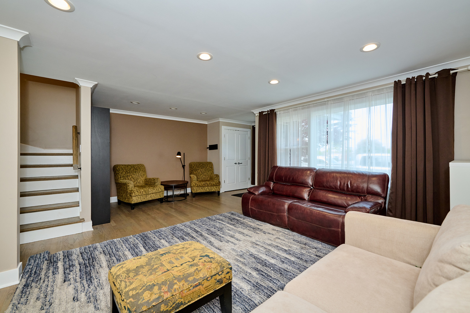 926 N Boxwood Drive Unit: B