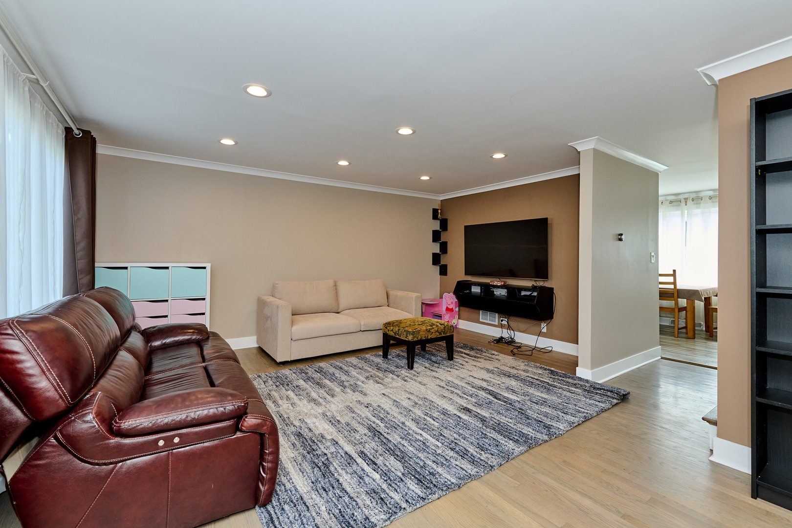 926 N Boxwood Drive Unit: B