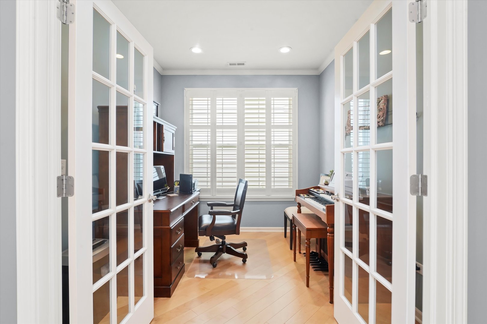 4064 Chesapeake Lane