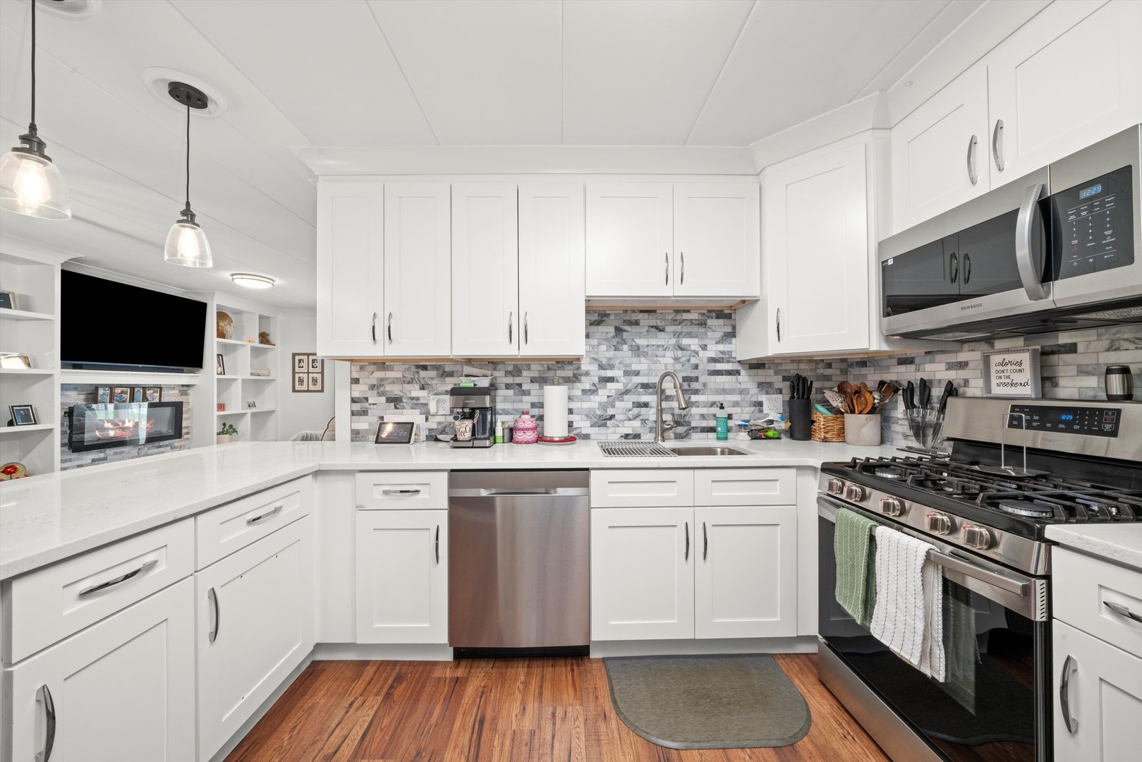 8830 Mobile Avenue Unit: 101