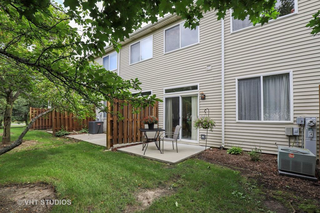 1382 Redbridge Court