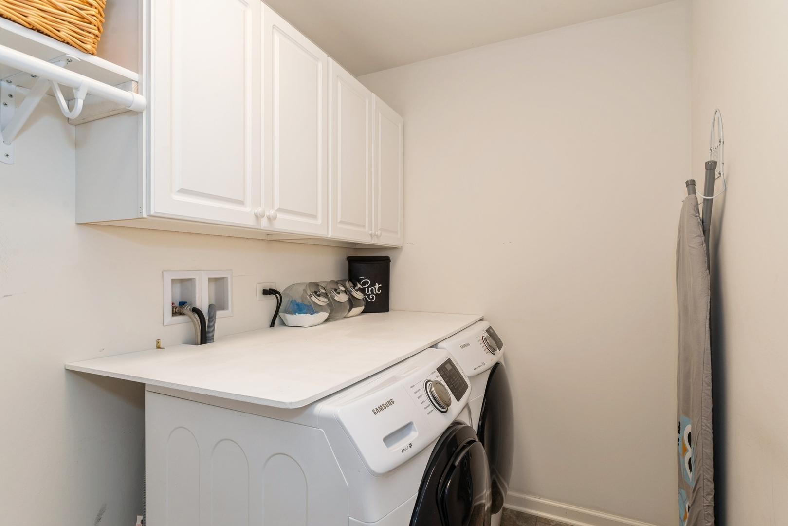 2448 Fen View Circle