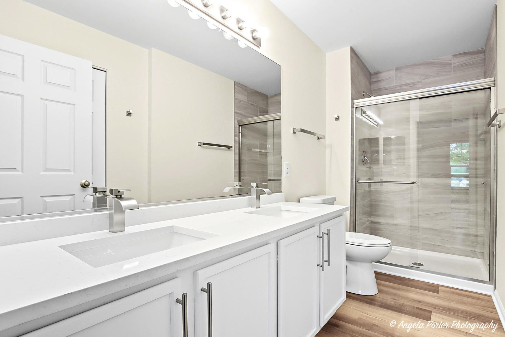 924 N Village Drive Unit: 2