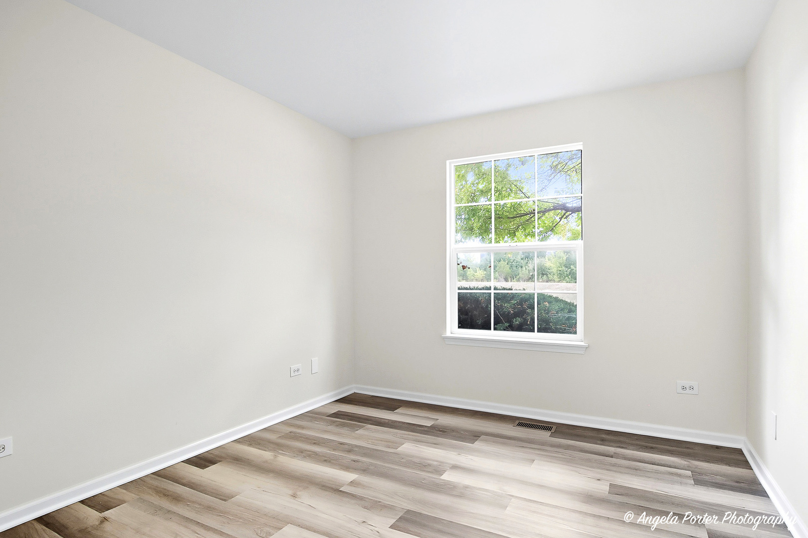 924 N Village Drive Unit: 2