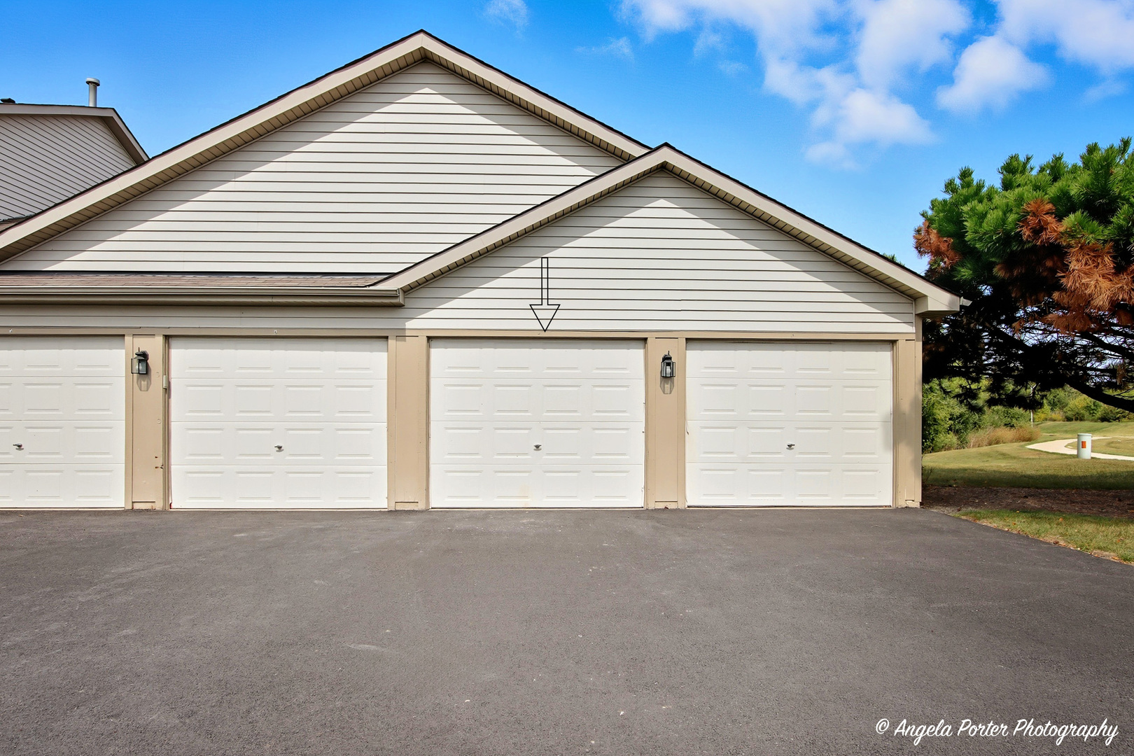 924 N Village Drive Unit: 2