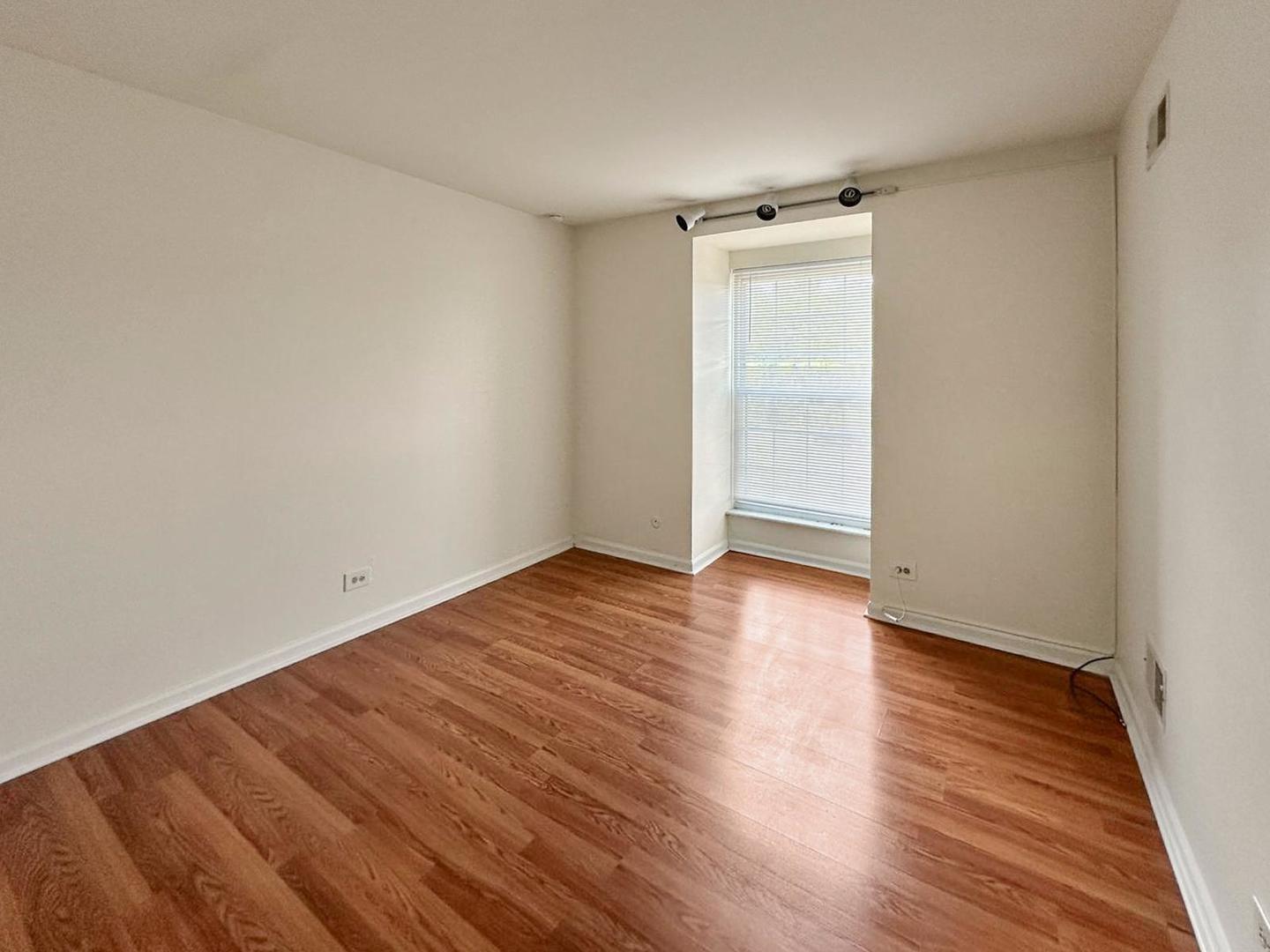 5000 CARRIAGEWAY Drive Unit: 310