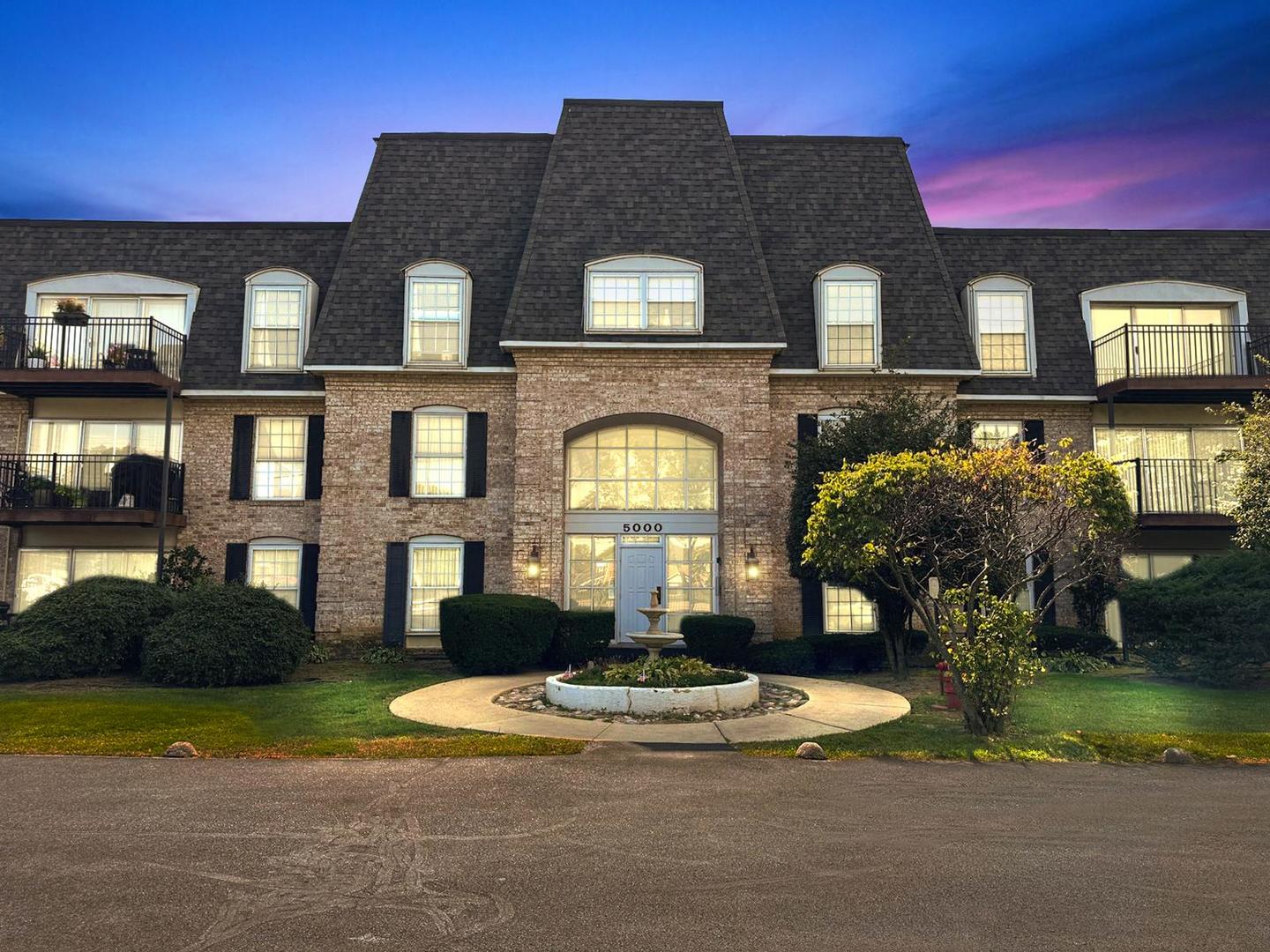 5000 CARRIAGEWAY Drive Unit: 310