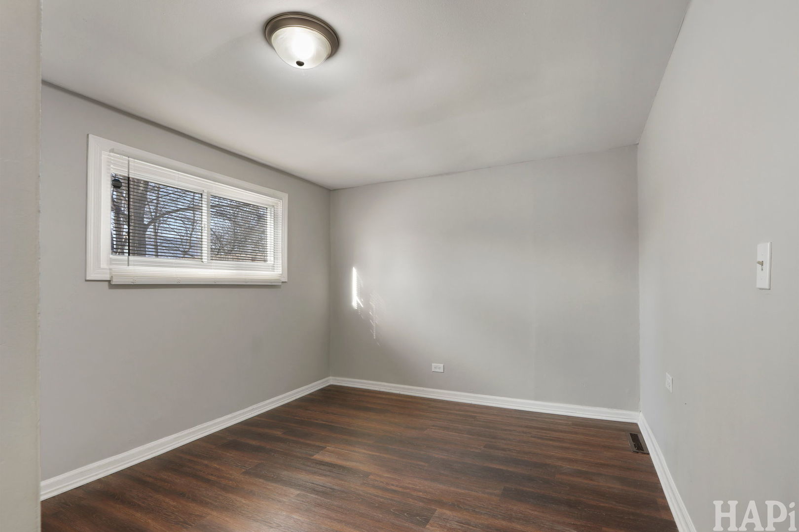 1310 N Poplar Avenue