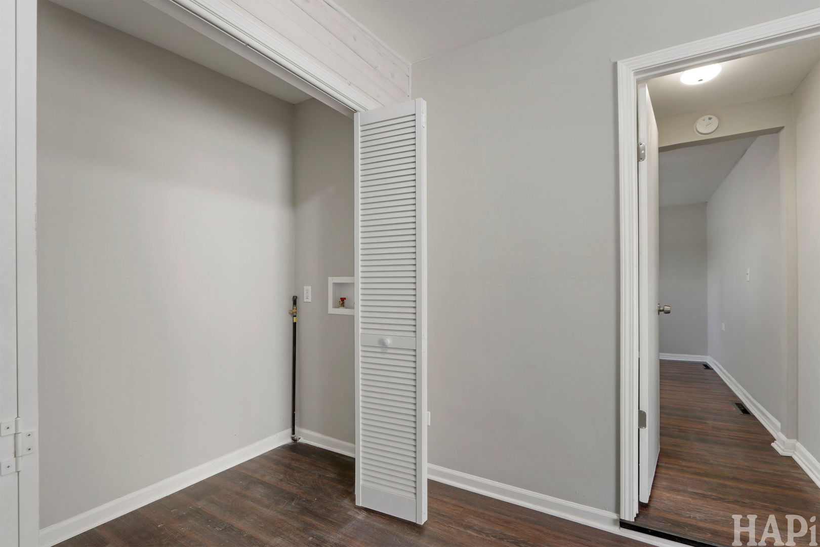 1310 N Poplar Avenue