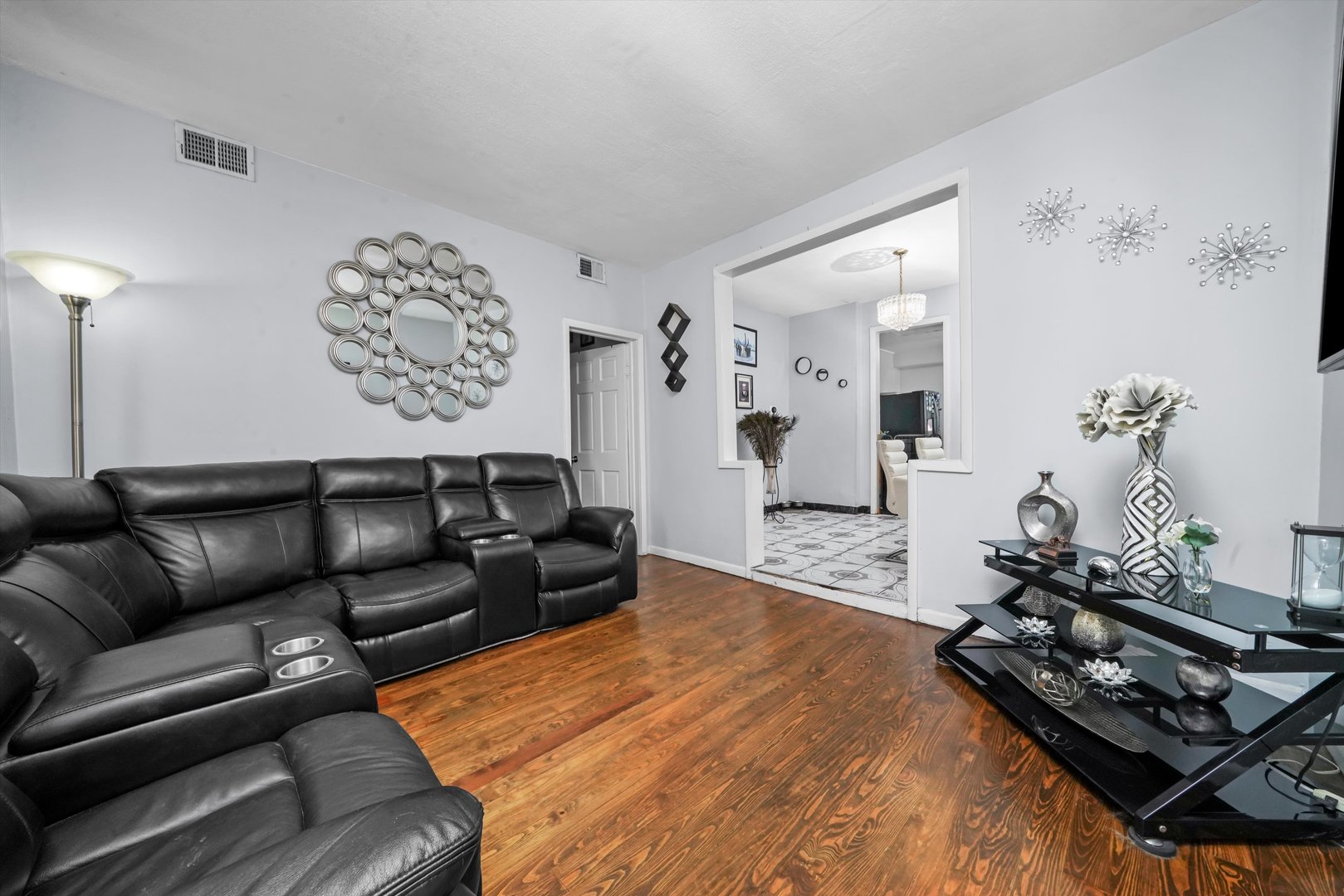 5512 W WRIGHTWOOD Avenue