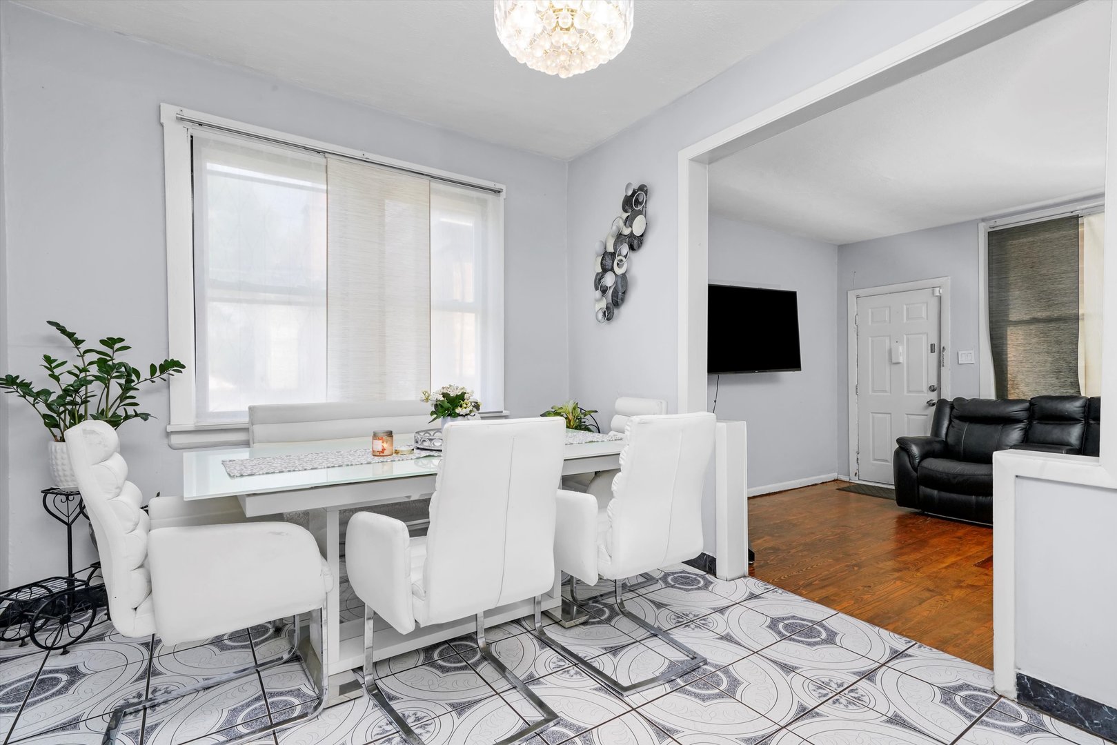 5512 W WRIGHTWOOD Avenue