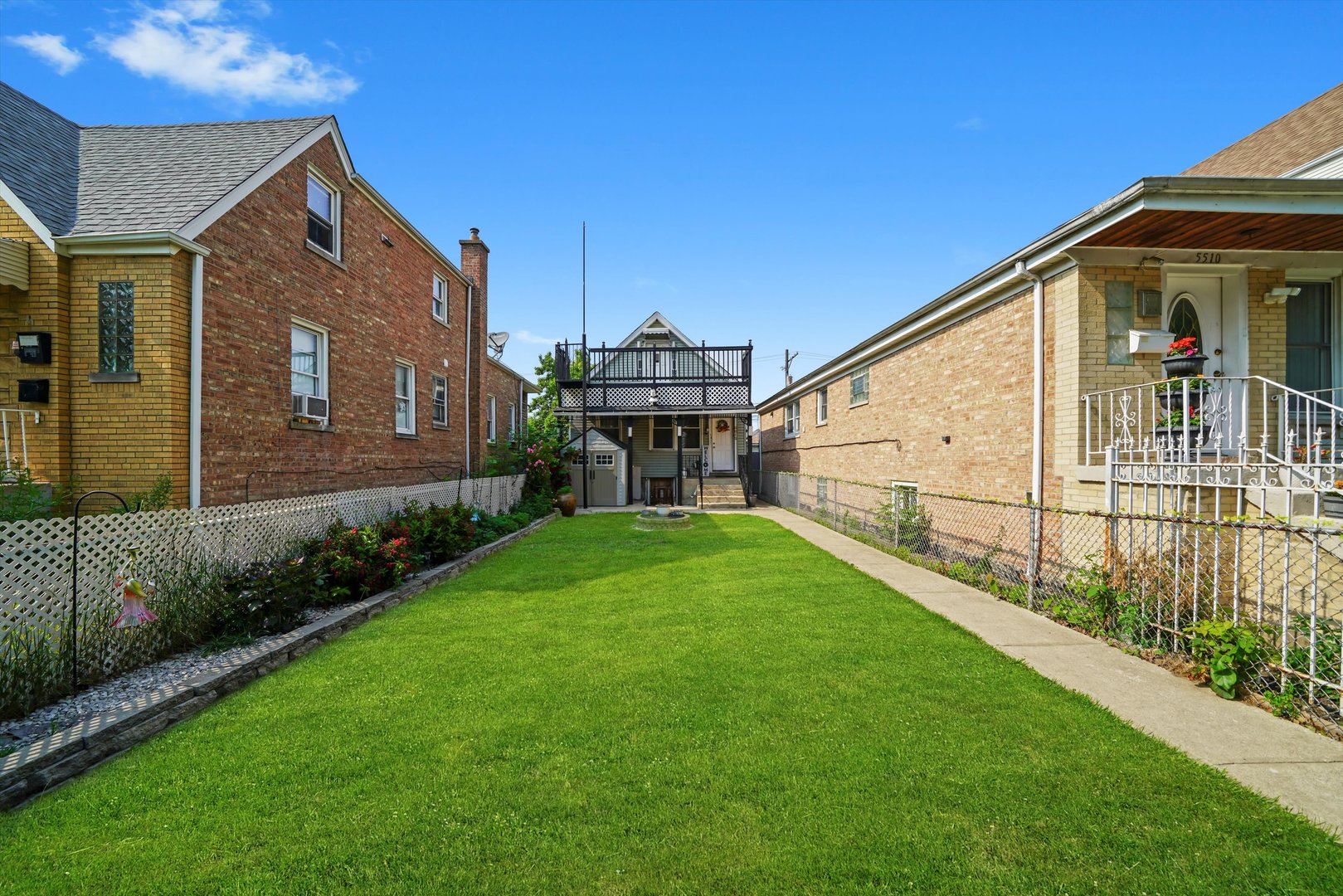 5512 W WRIGHTWOOD Avenue