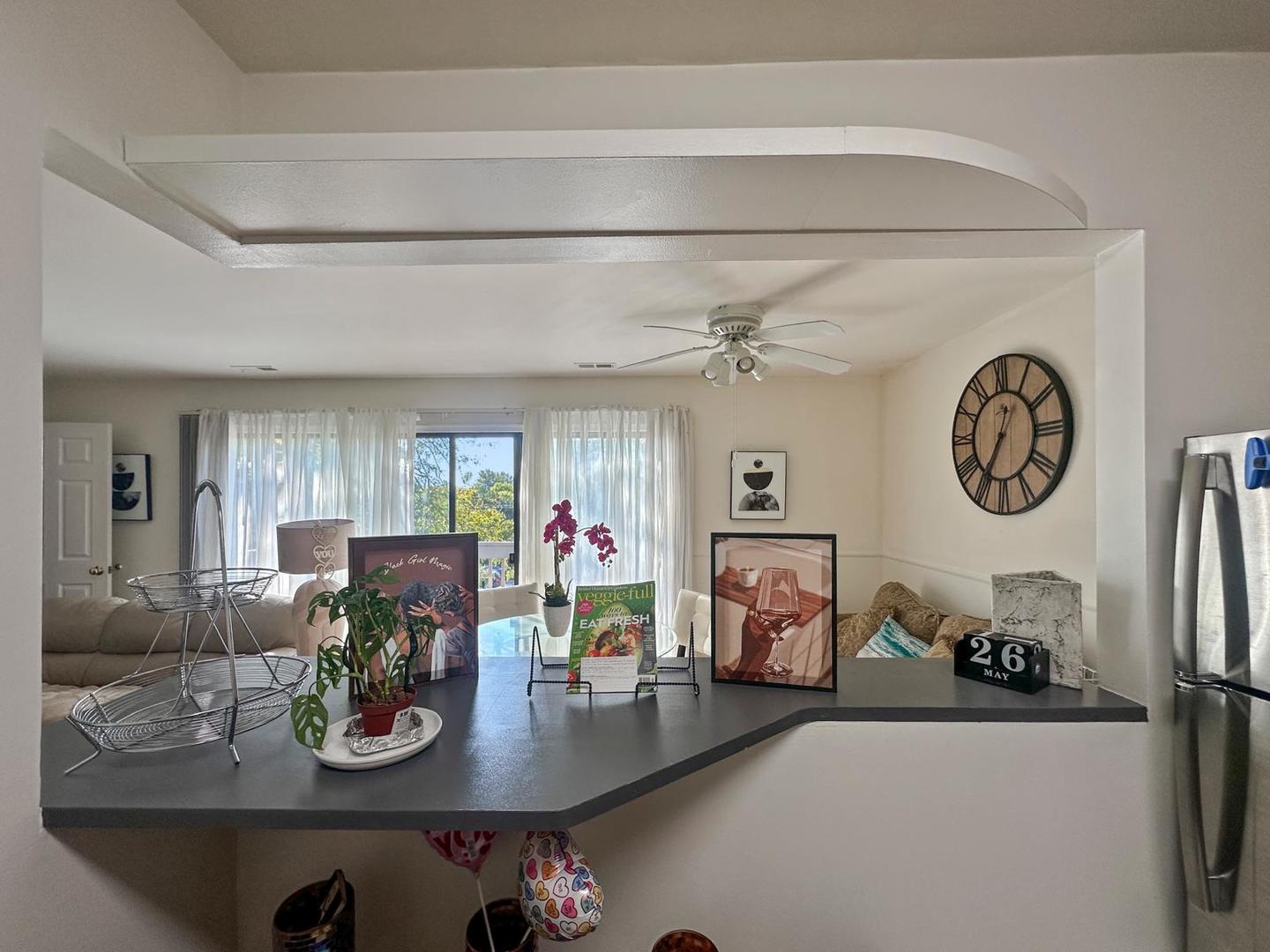 209 W Court of Shorewood Unit: 3A