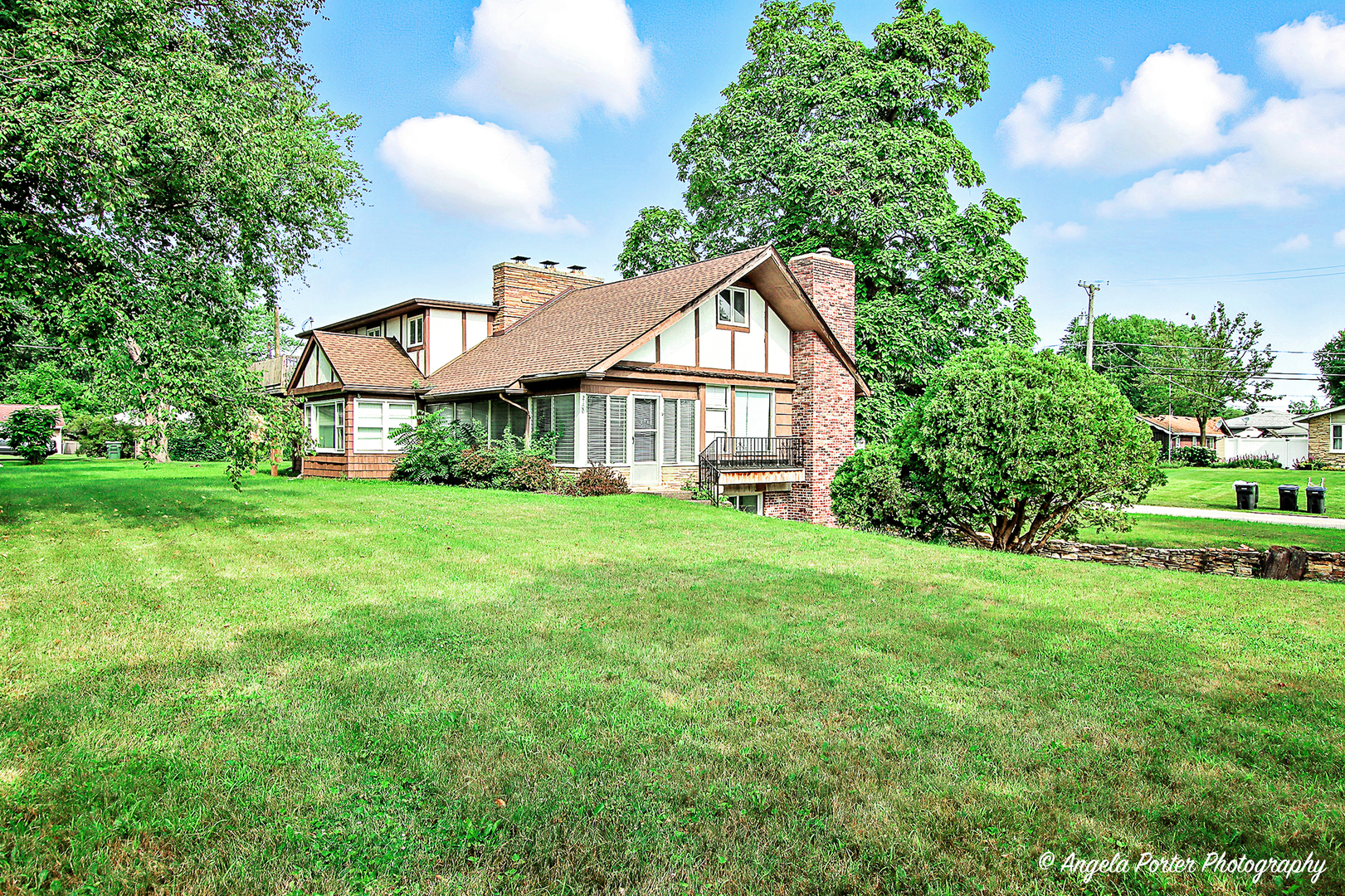 2100 Edina Boulevard