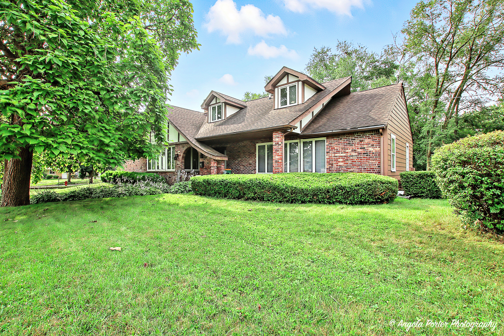 2100 Edina Boulevard