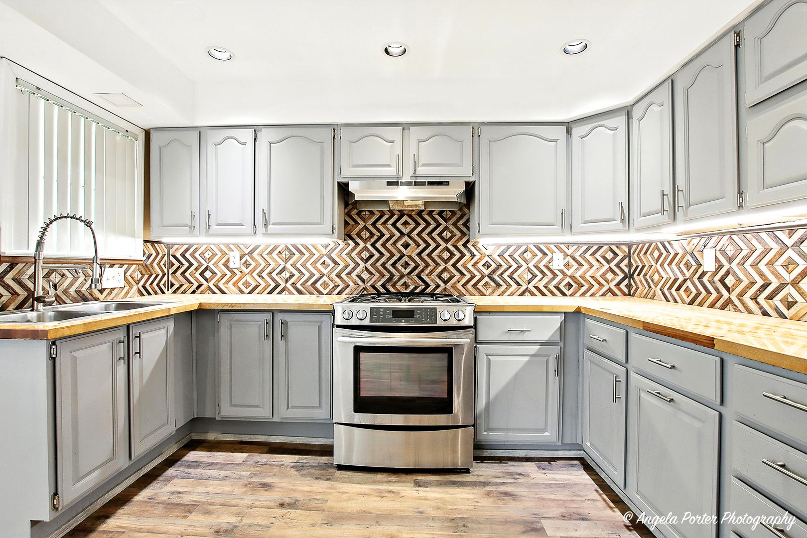 2100 Edina Boulevard