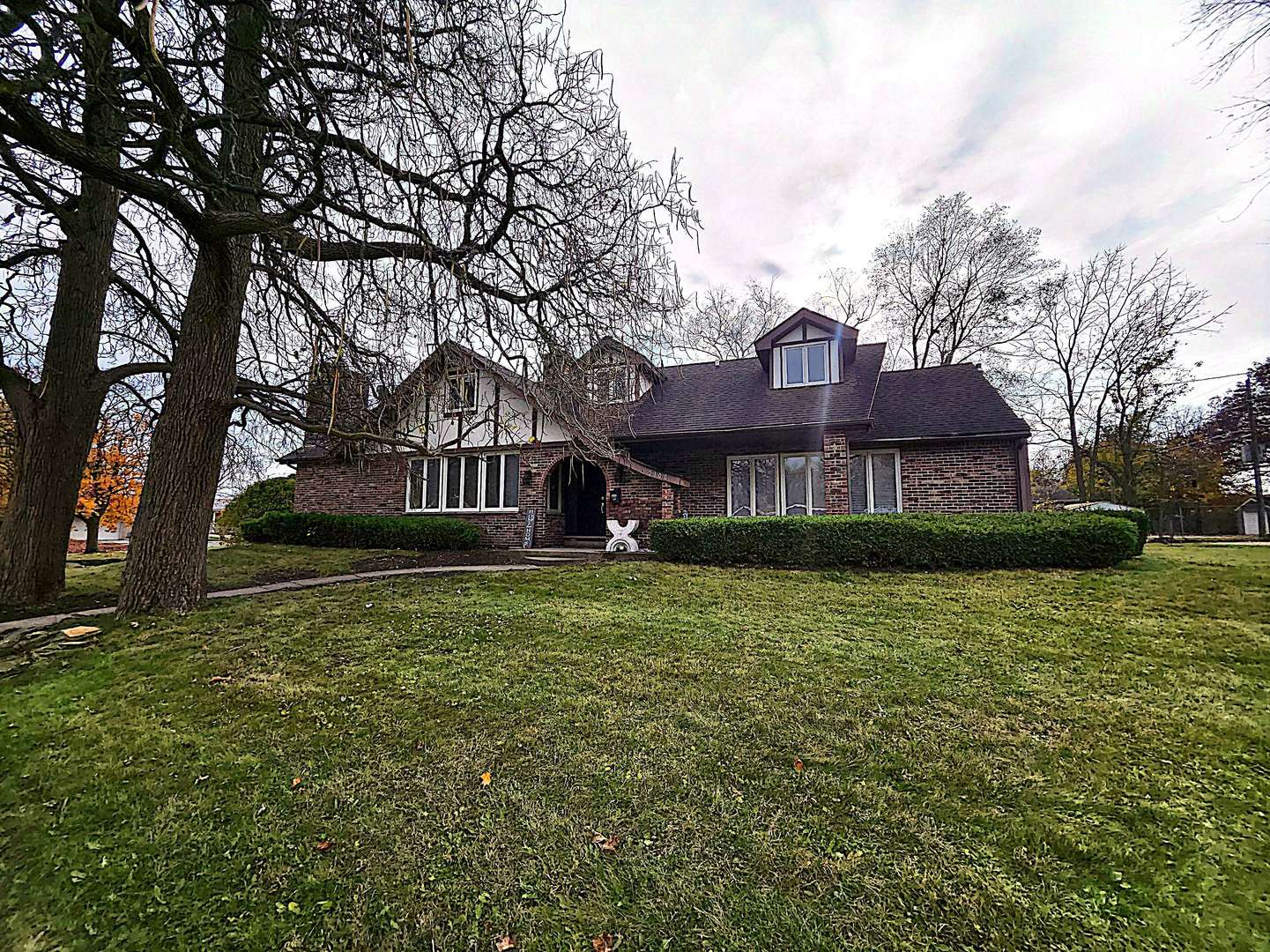 2100 Edina Boulevard