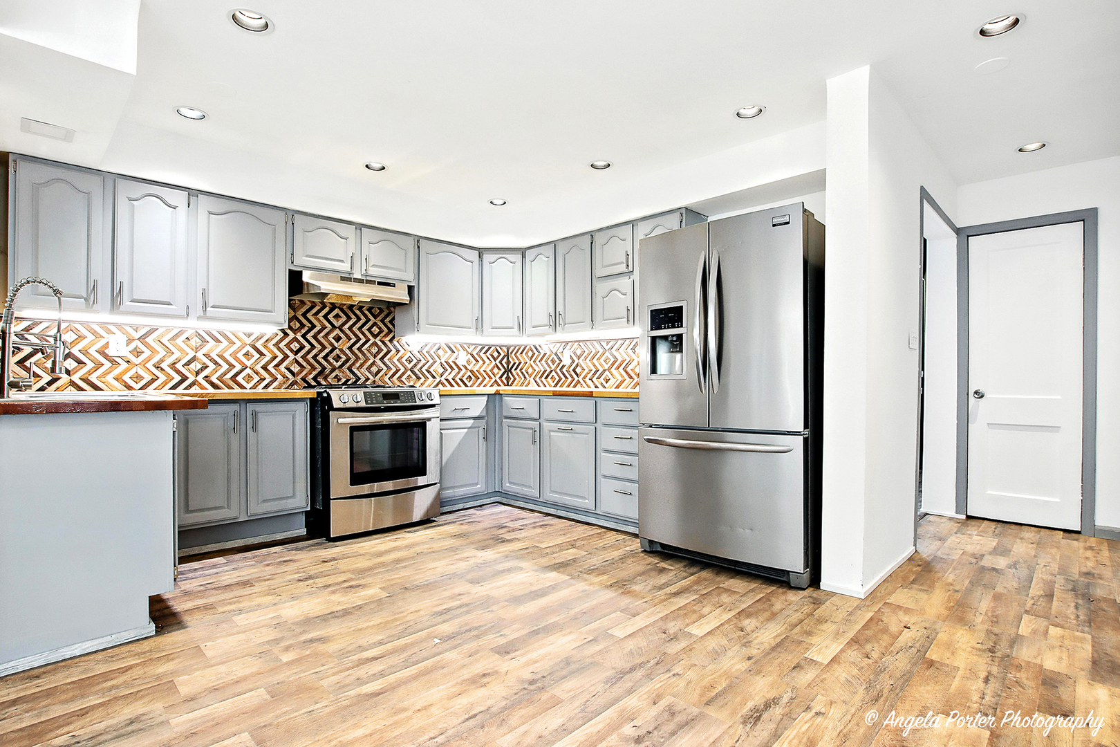 2100 Edina Boulevard