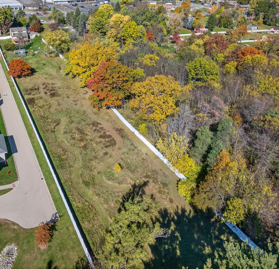 4523 W Crystal Lake Road