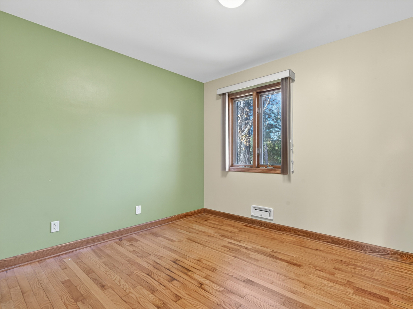 4523 W Crystal Lake Road