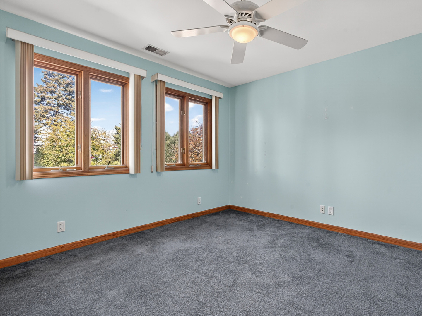 4523 W Crystal Lake Road