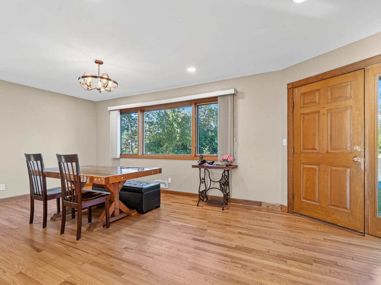 4523 W Crystal Lake Road