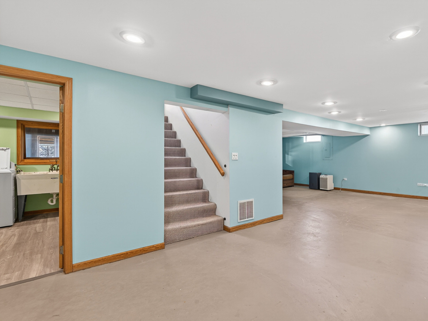 4523 W Crystal Lake Road