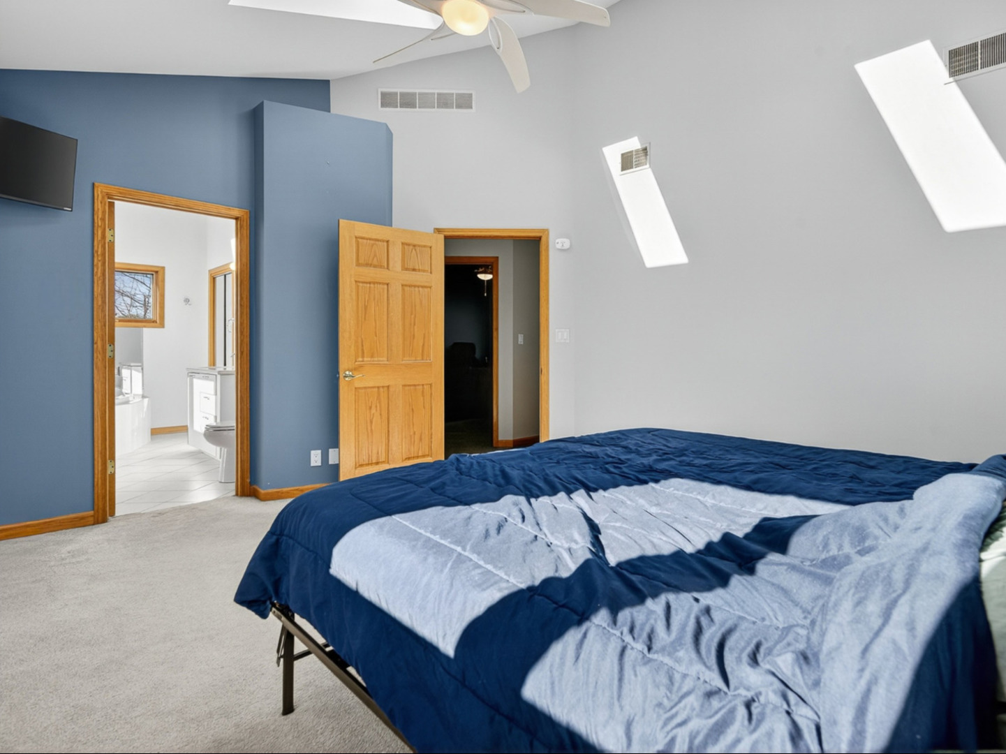 4523 W Crystal Lake Road