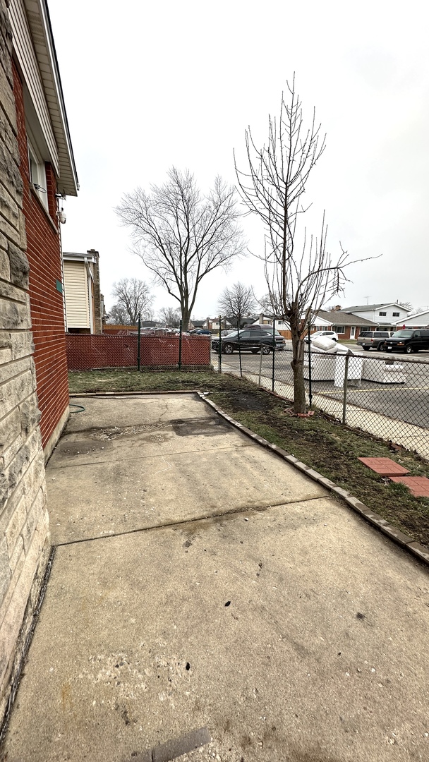 9067 N Clifton Avenue