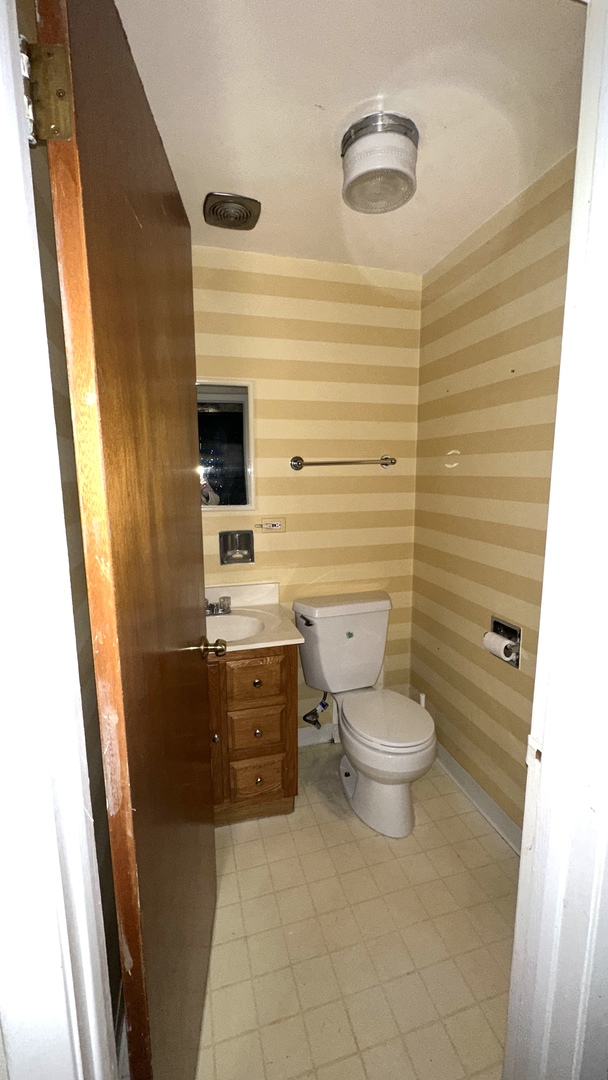 9067 N Clifton Avenue