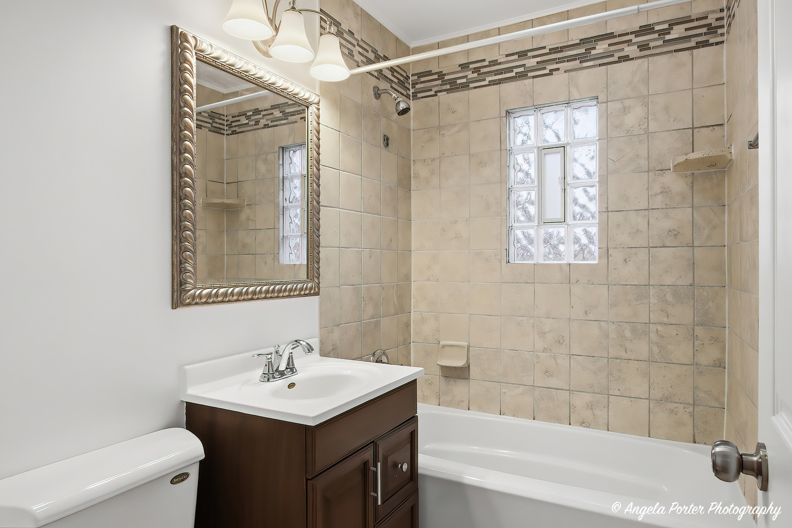 127 S Hawthorne Boulevard