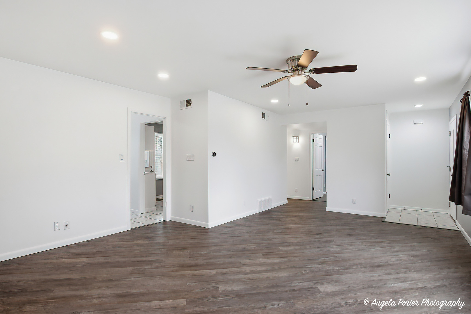 127 S Hawthorne Boulevard