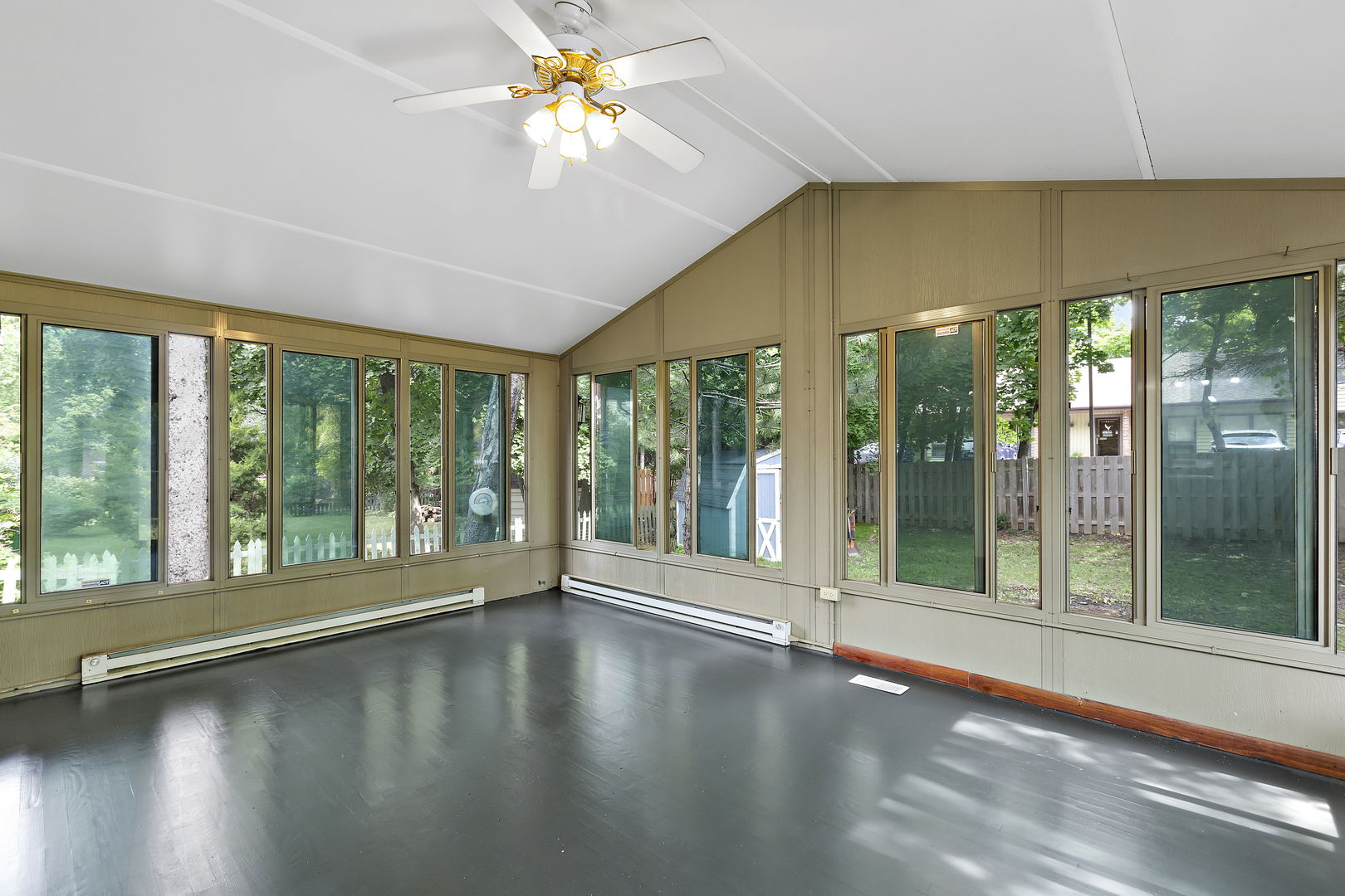 7 Woodhead Drive