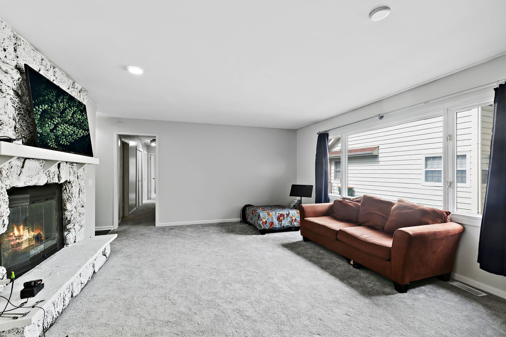 7 Woodhead Drive