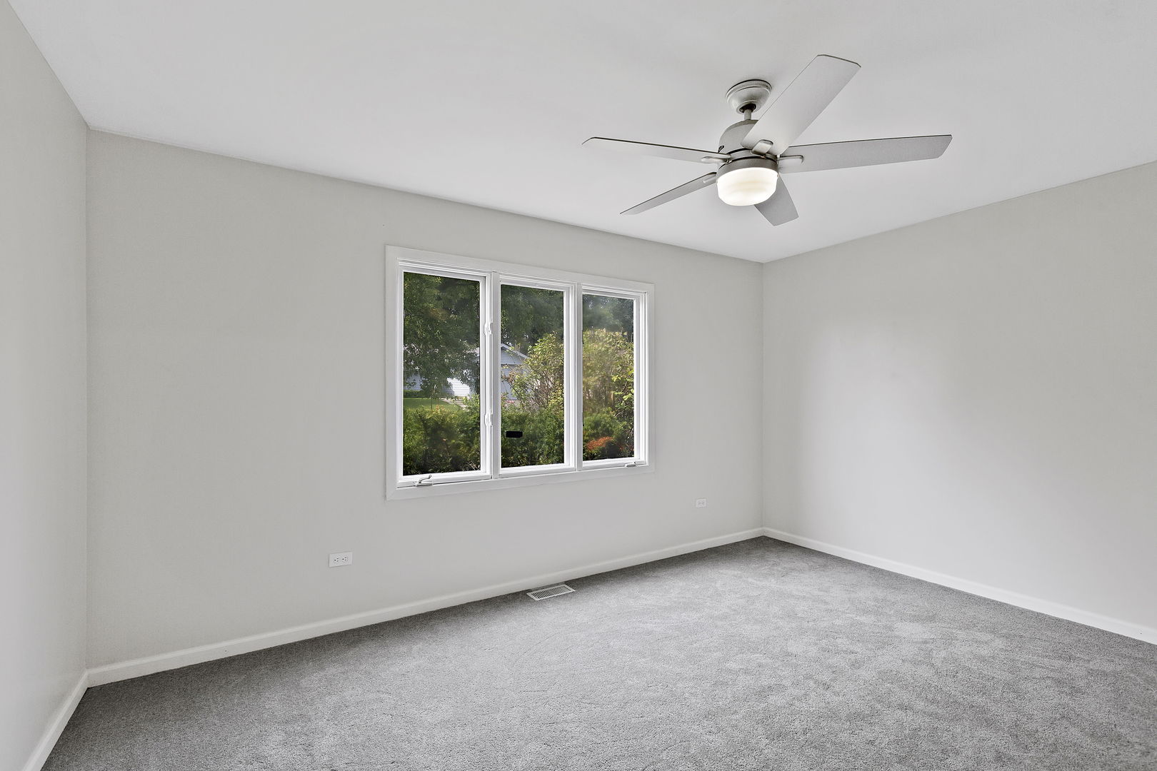 7 Woodhead Drive