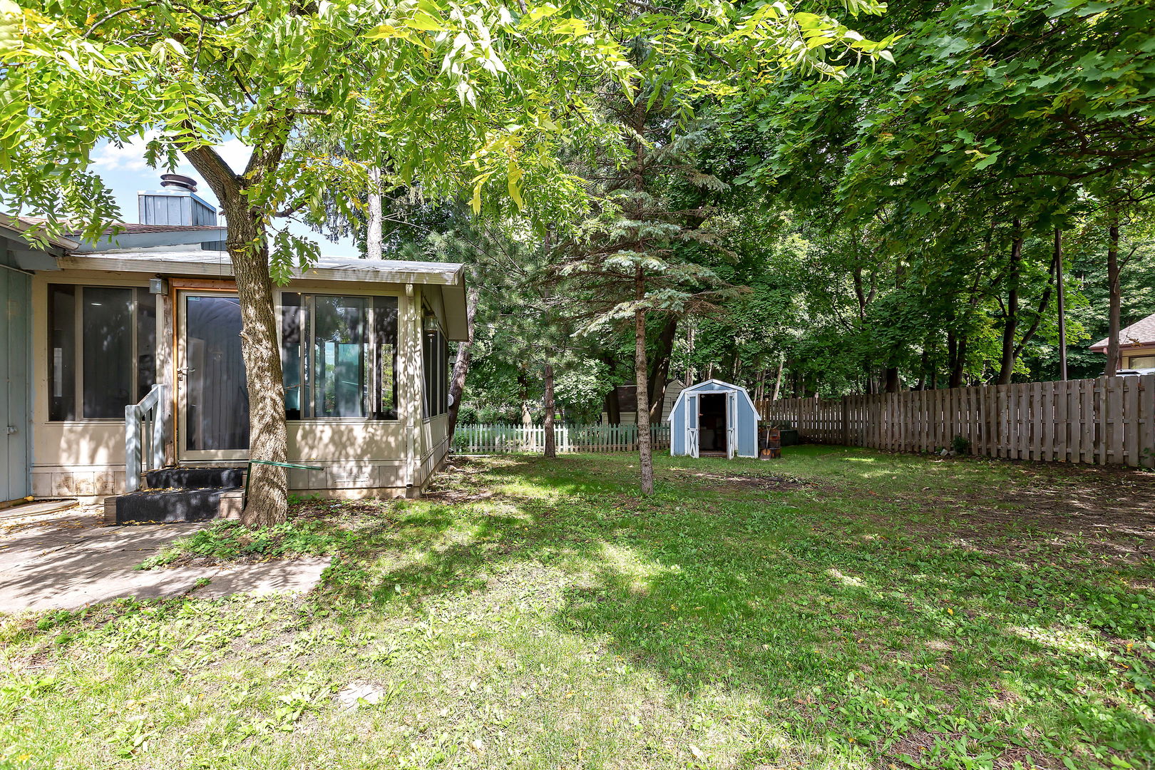 7 Woodhead Drive