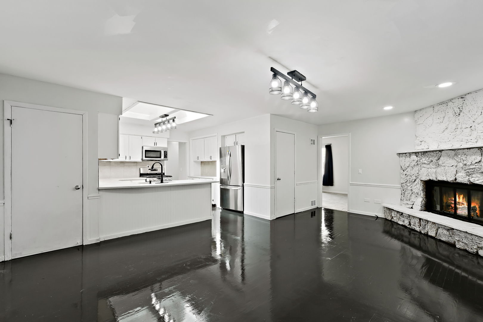 7 Woodhead Drive