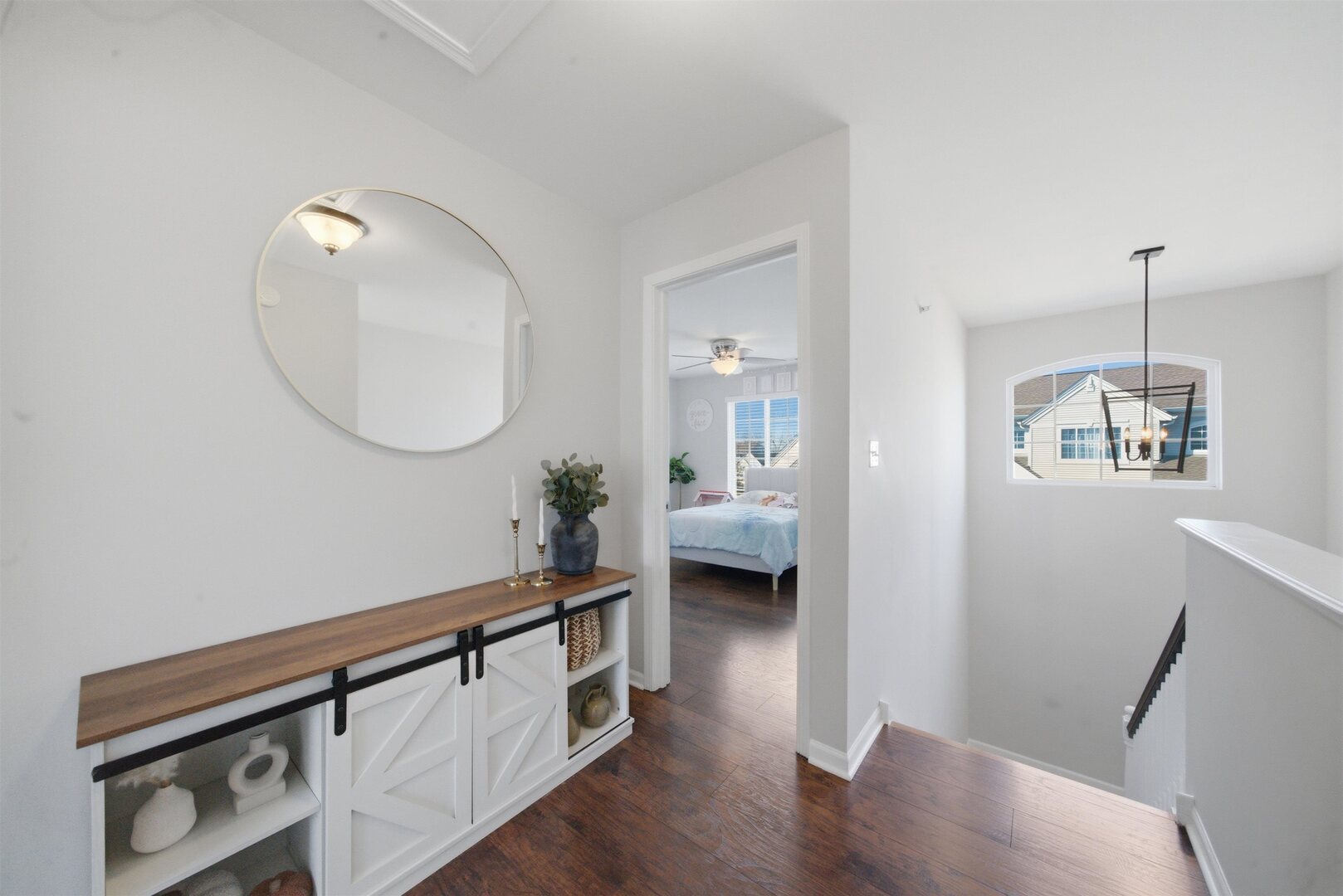 542 Cary Woods Circle