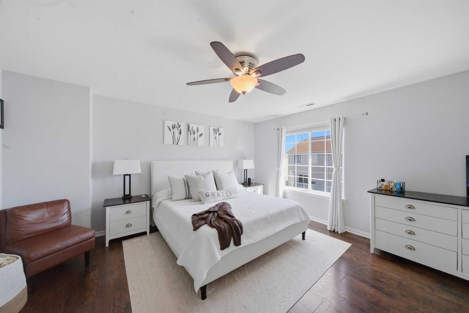 542 Cary Woods Circle