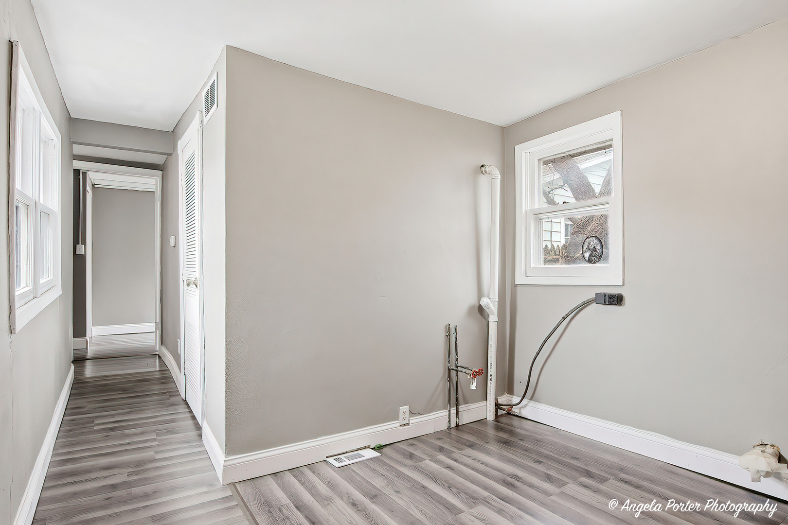 320 E WASHINGTON Street