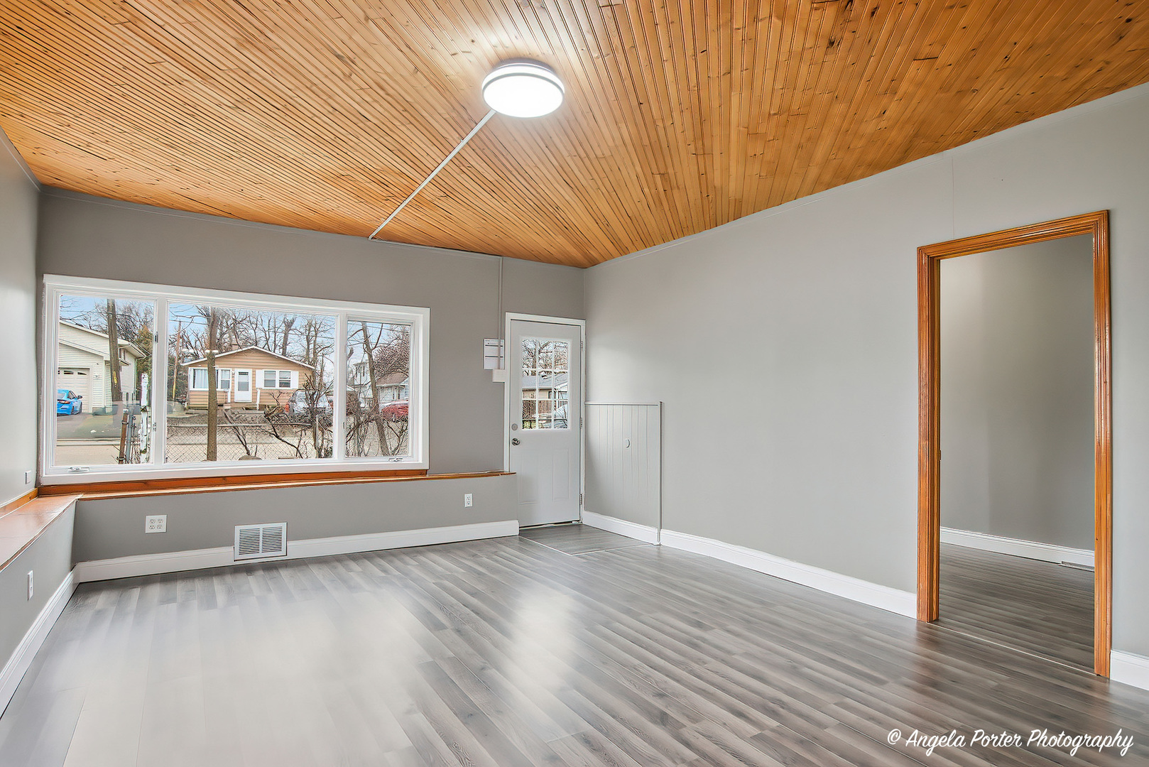 320 E WASHINGTON Street