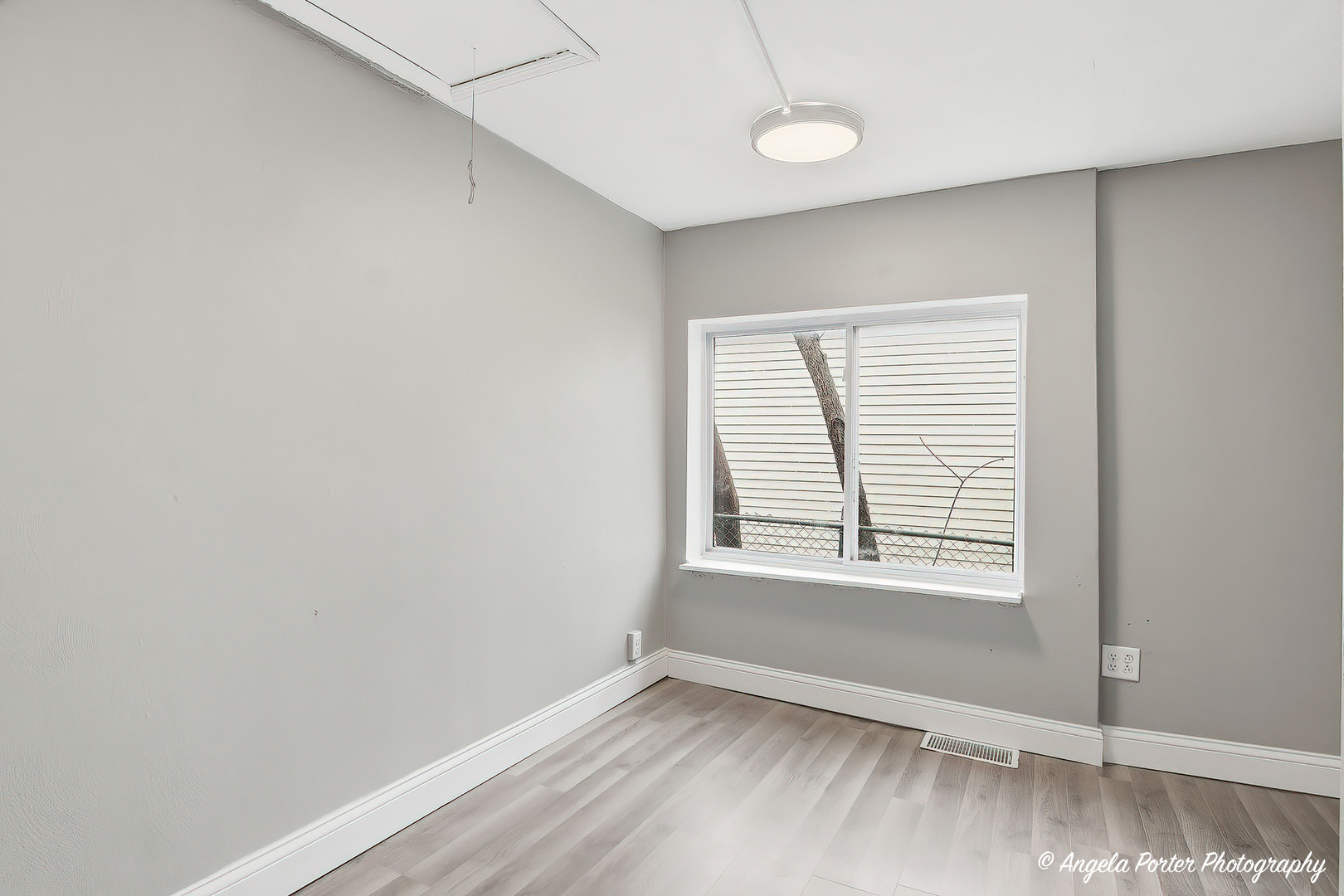 320 E WASHINGTON Street