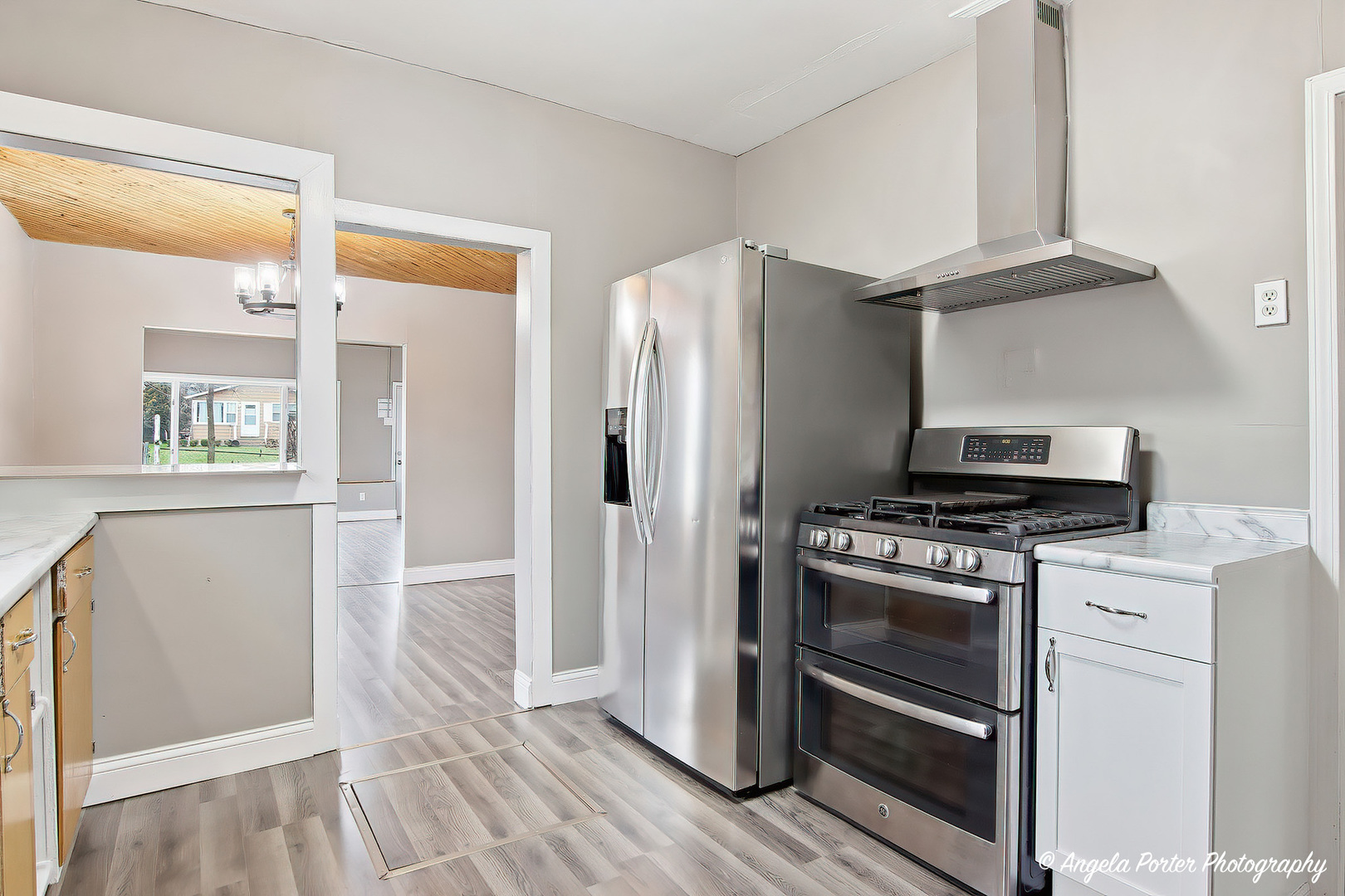 320 E WASHINGTON Street