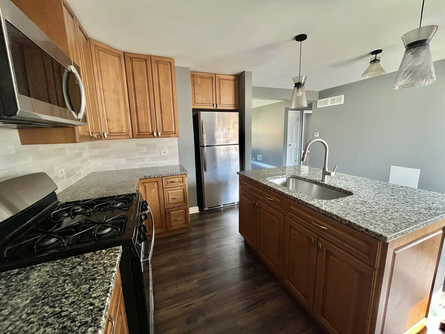 746 Walnut Street Unit: 2E