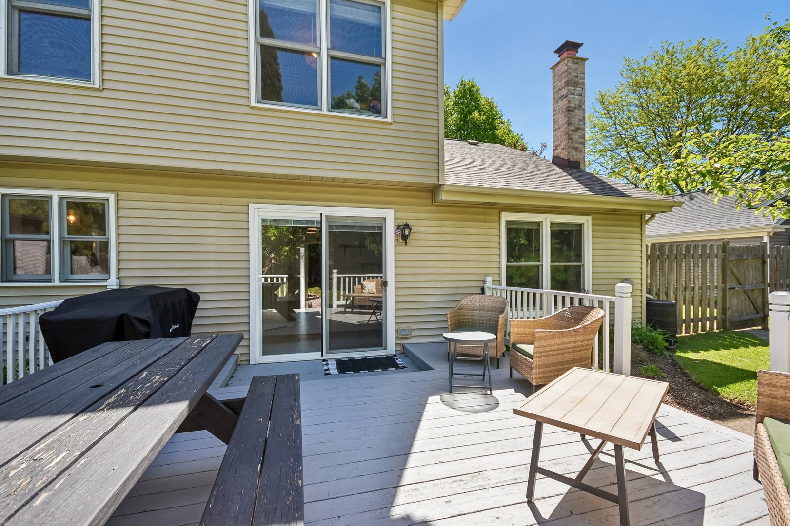 335 FARMHILL Circle