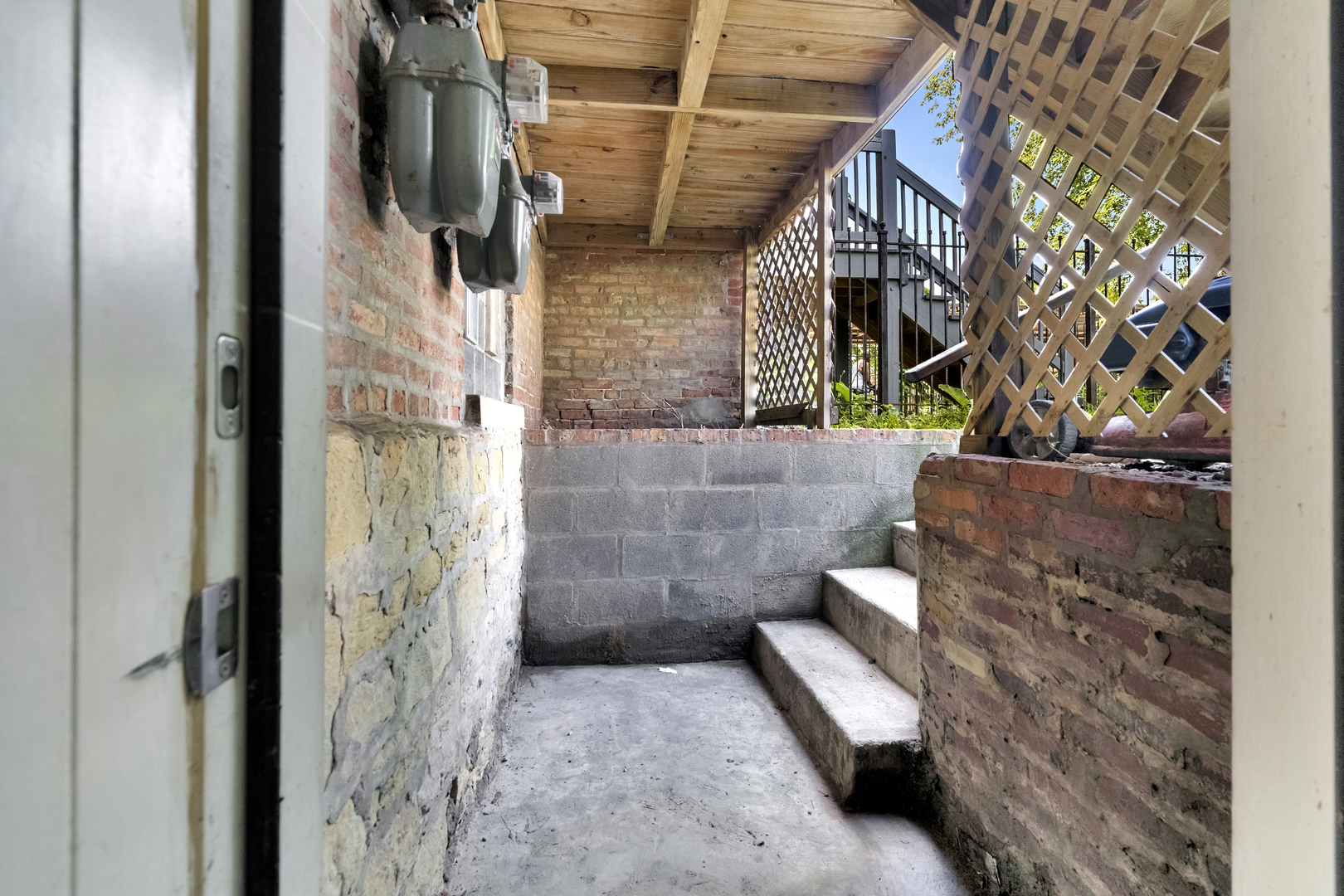1935 S Christiana Avenue