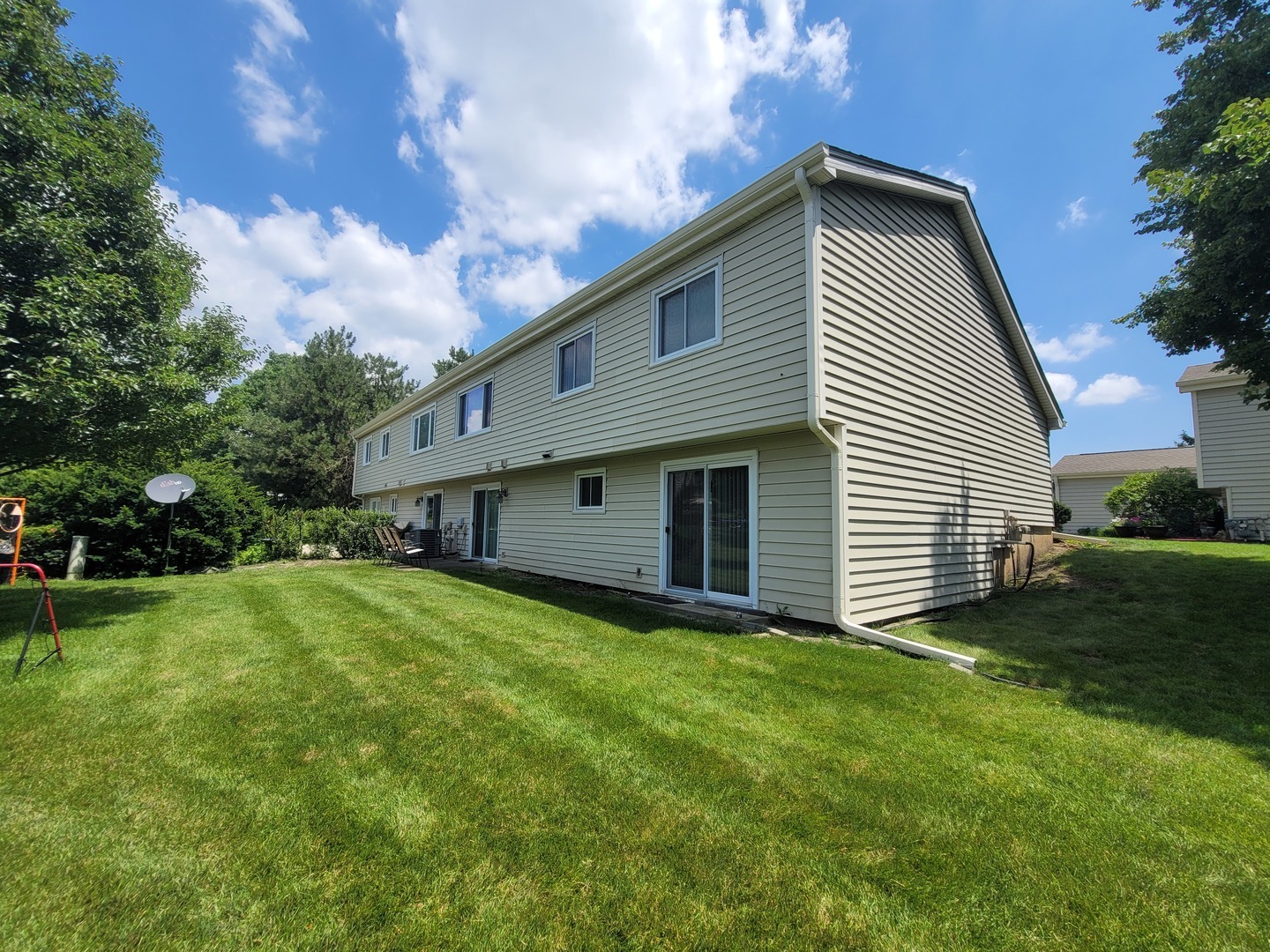 664 Claridge Circle